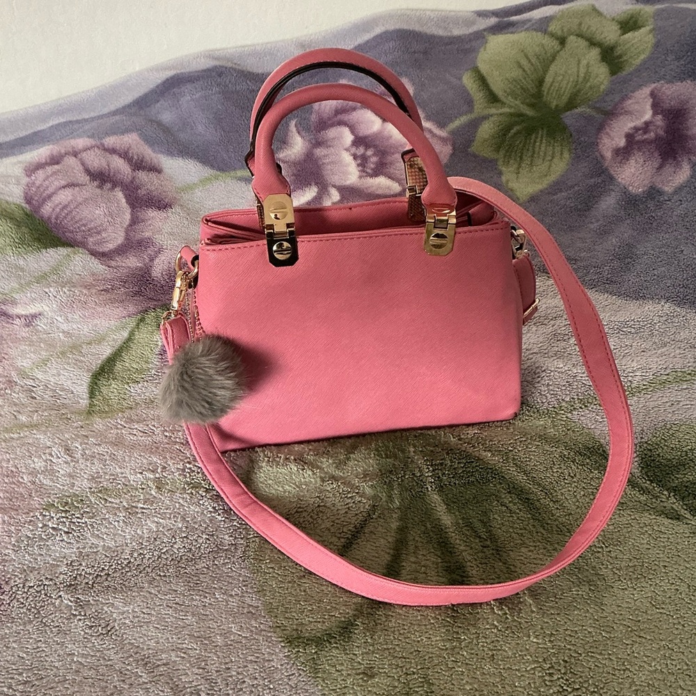 Women’s Handbag with Detachable Strap